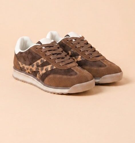 Zapatilla Retro Moka con Detalle Leopardo