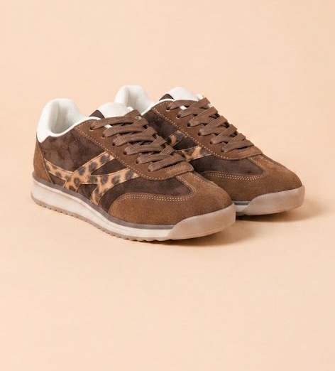 Zapatilla Retro Moka con Detalle Leopardo