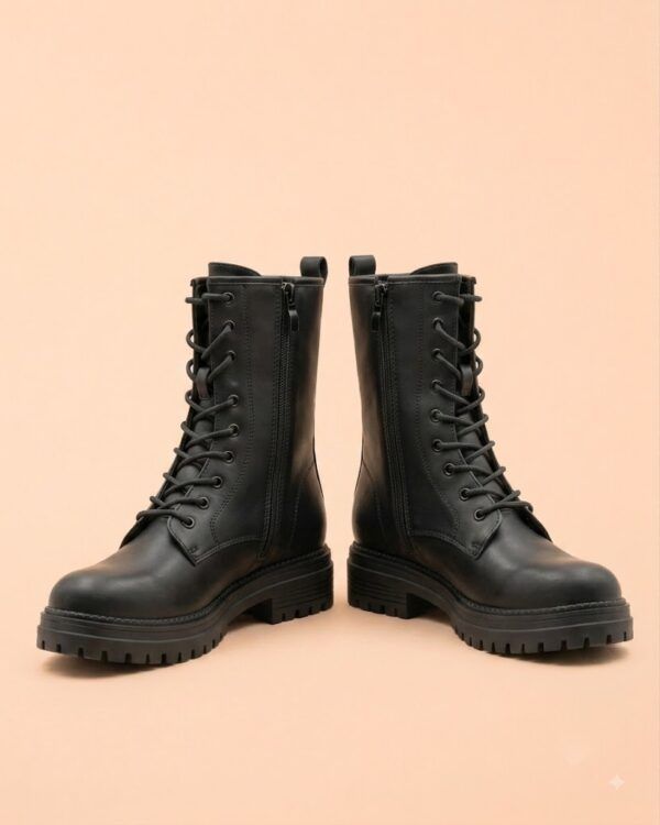 Bota Militar Negra con Suela Track