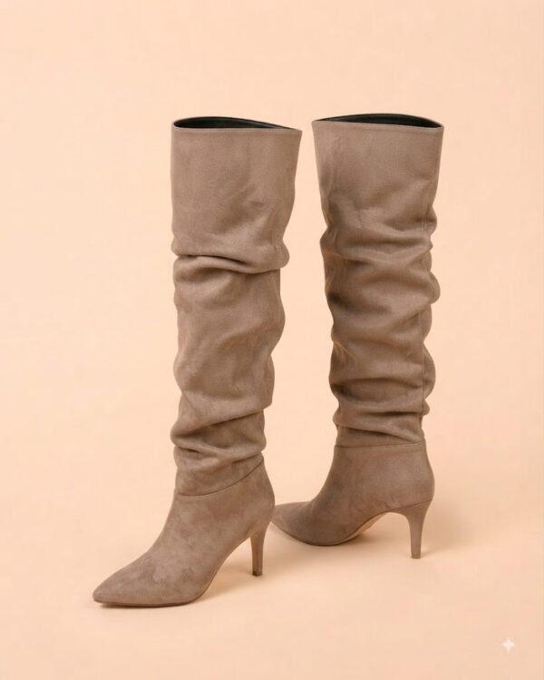 Bota Alta XXL Slouchy de Antelina con Tacón Fino