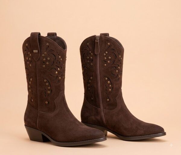 Botito Campero de Estilo Cowboy con Tachuelas y Troquelados