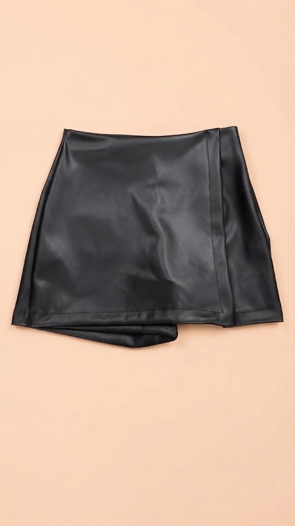 5 (2) Falda Pantalón de Ecopiel Cruzada