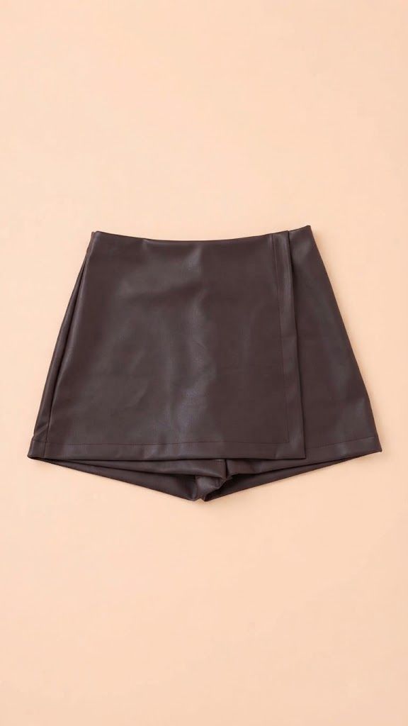 6 (2) Falda Pantalón de Ecopiel Cruzada