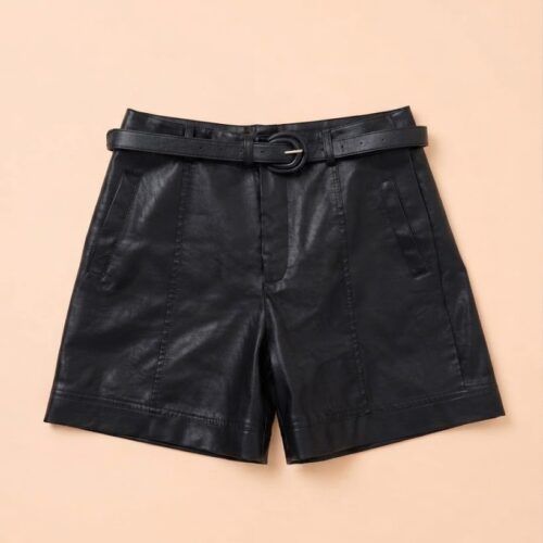 7 (2) Short de Ecopiel con Cinturón