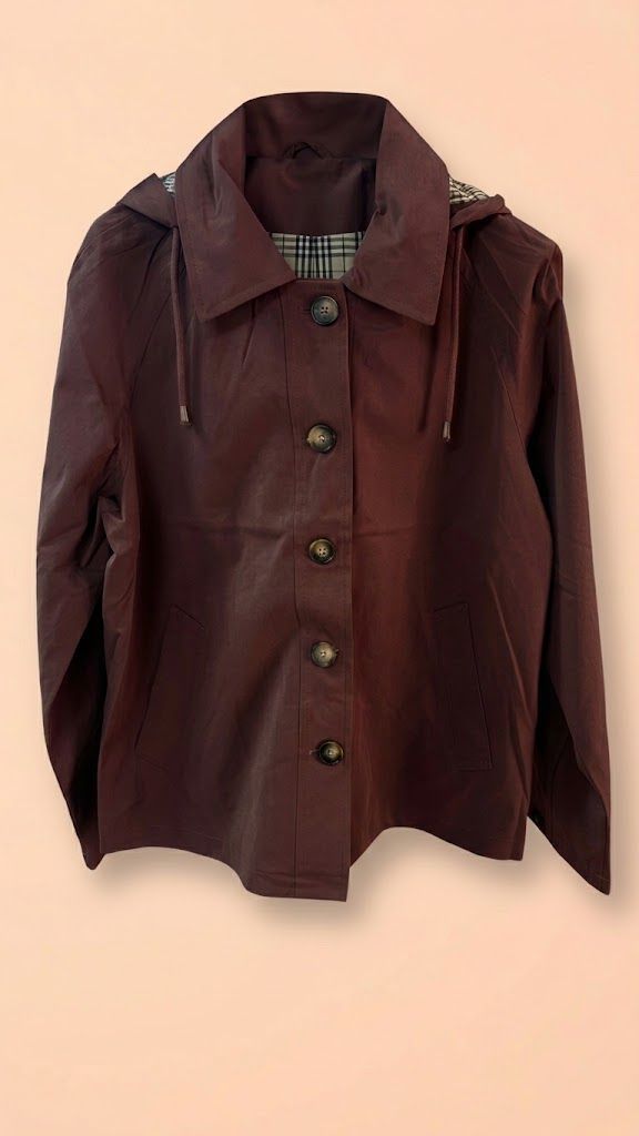 Gabardina Corta Estilo Británico con Detalle Tartán